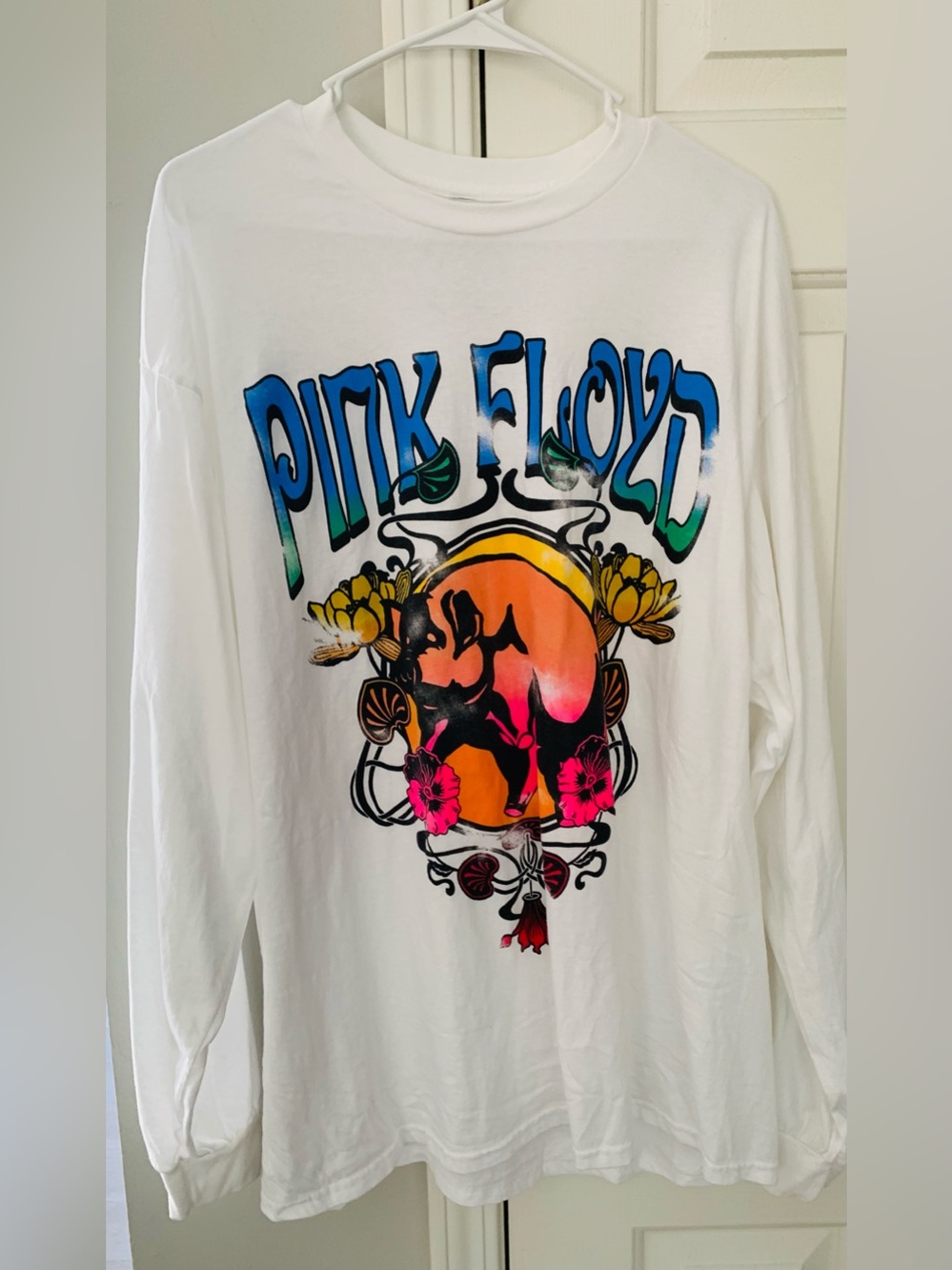 NWOT Pink Floyd Oversized White Long-Sleeve T-Shirt